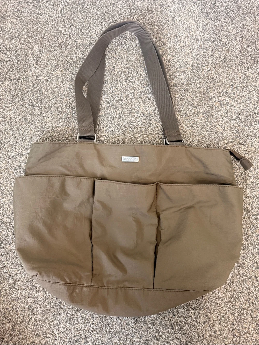 Baggallini Olive Green Nylon Tote with Exterior Pockets
